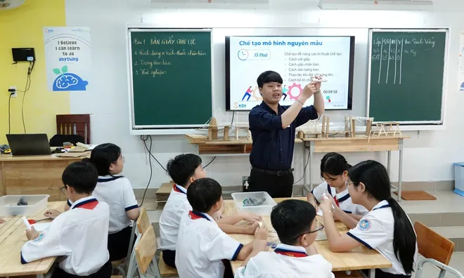 Công thức tính lương giáo viên 2026 mới nhất được nhân thêm hệ số lương đặc thù tại Dự thảo Nghị định như thế nào?
