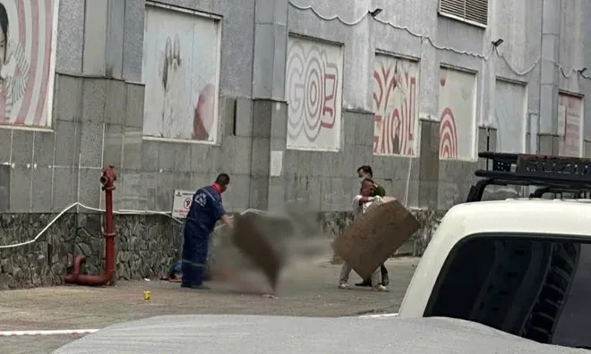 Hiện trường ám ảnh vụ người đàn ông tử vong sau khi rơi từ tầng cao chung cư Phú Thạnh