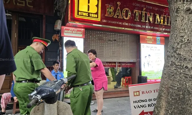Công an xuất hiện ở 3 cơ sở vàng bạc Bảo Tín Minh Châu tại Hai Bà Trưng và Cầu Giấy (Hà Nội), chuyện gì đang xảy ra?