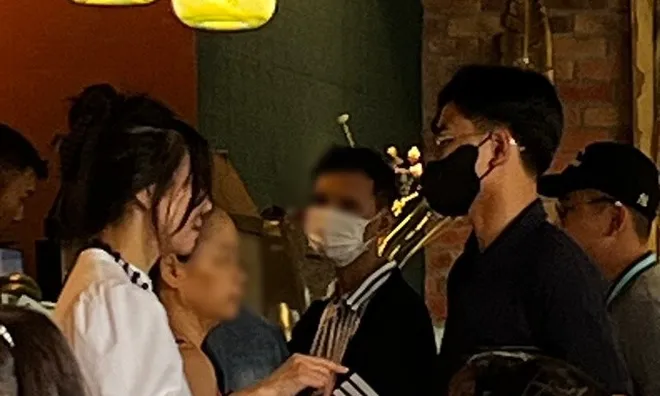 Clip "tổng tài" đến xin lỗi sau 24h, lời nói của chủ quán gây chú ý