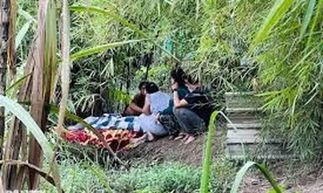 Phát hiện hai anh em ruột  tử vong dưới mương nước, cảnh tượng khiến ai cũng xót xa, nguyên nhân được hé lộ