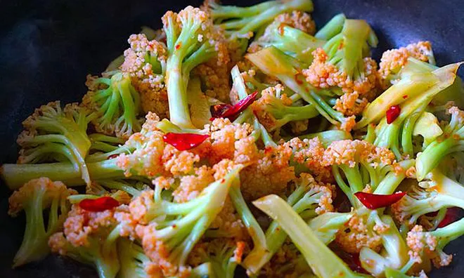 “Ngôi sao bữa ăn” được báo Anh nhắc tên: Việt Nam bán đầy chợ, giá rất rẻ