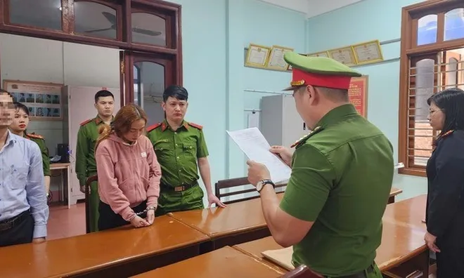 Danh tính cô gái xinh đẹp lừa hơn 500 triệu đồng để "làm hồ sơ" xuất khẩu lao động ở Mỹ vừa bị khởi tố