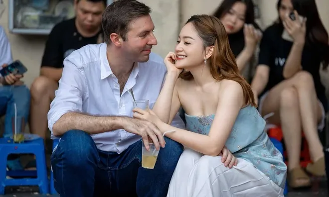 Lan Phương một mình vượt cạn, trầm cảm sau sinh và hành trình gồng mình vì con trước khi ly thân với chồng Tây