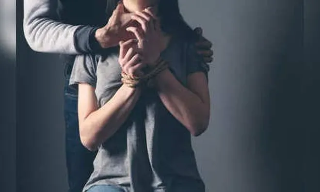 Phẫn nộ với nội dung trong nhóm kín của 7 người cha Nhật Bản về con gái mình