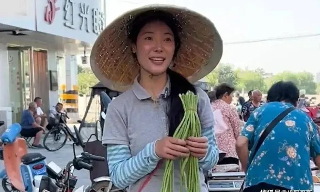 Tiếng rao “đậu phụ đây” của người phụ nữ và câu chuyện phía sau khiến hàng triệu người bật khóc