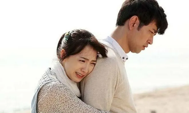 Cô ấy là người hoàn hảo để cưới, cho đến khi tôi phát hiện ra cô ấy... chưa từng tồn tại