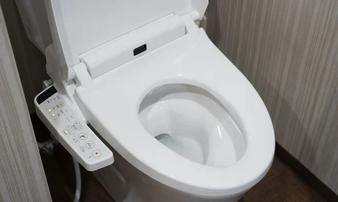 Người phụ nữ bị bỏng nặng vùng "nhạy cảm" vì chiếc bồn cầu thông minh "phản chủ"