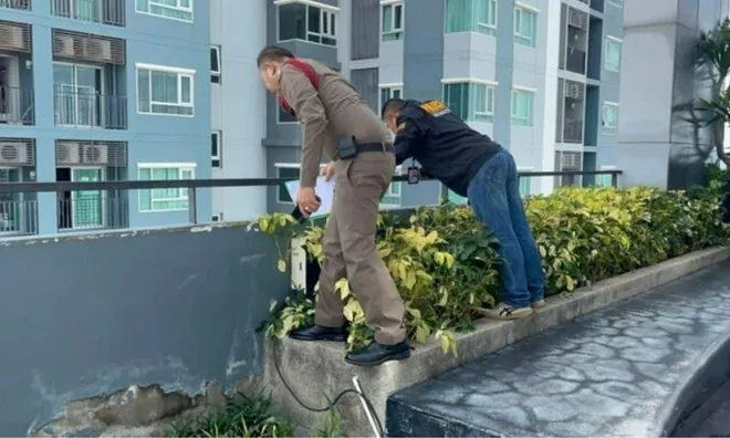 Người đàn ông tử vong thương tâm sau khi rơi từ tầng cao chung cư hạng sang, hiện trường ám ảnh khiến ai chứng kiến cũng bàng hoàng