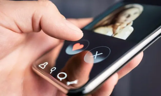 Chàng trai sụp đổ khi phát hiện người yêu online suốt 7 năm là... đàn ông, mất trắng hàng tỷ đồng chu cấp