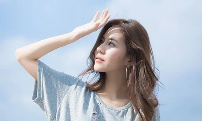 Mùa hè nắng gắt, chị em cần nhớ những thói quen nhỏ này để bảo vệ da, không lo sạm nám
