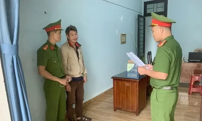 Bắt tạm giam Hồ Xuân Quyền