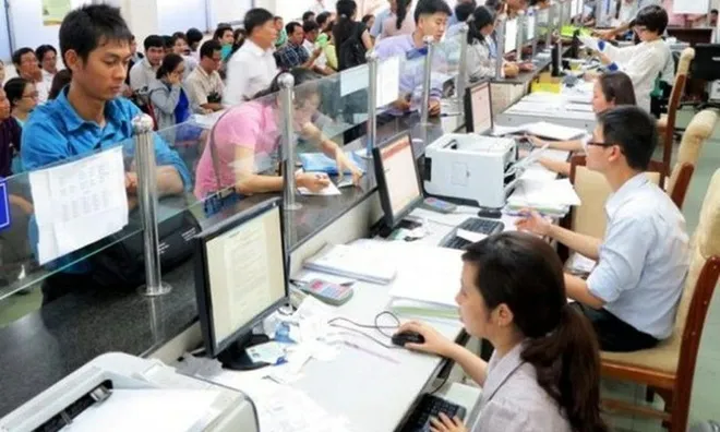 Sang năm 2026, cán bộ công chức vẫn hưởng hệ số thu nhập tăng thêm cao hơn từ 33,33% đến 50% so với viên chức?