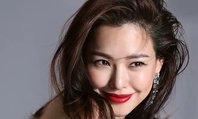 Hoa hậu đẹp nhất Hàn Quốc và chồng bị truy tố, nguyên nhân do đâu?