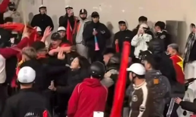 Triệu tập nhiều người trong vụ xô xát ở hầm Kim Liên khi đi "bão" sau chiến thắng của U23 Việt Nam