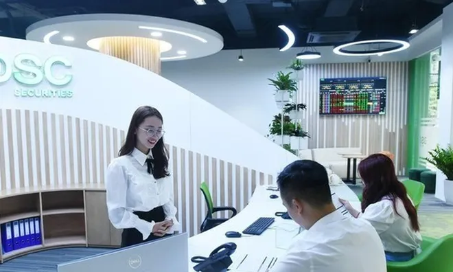 Chứng khoán DSC bị xử phạt vì công bố thông tin không đúng thời hạn