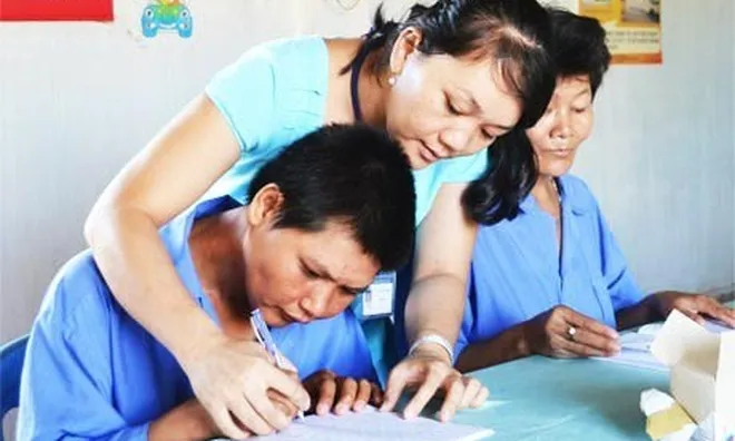 Người chăm sóc người khuyết tật đặc biệt nặng nếu đăng ký tham gia việc làm công sẽ được ưu tiên, có đúng không?