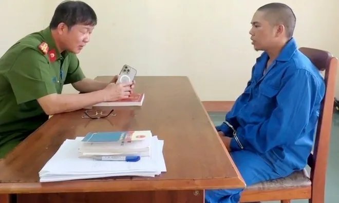 Bắt người đàn ông đánh vợ dã man, đổ xăng lên người dọa đốt vợ