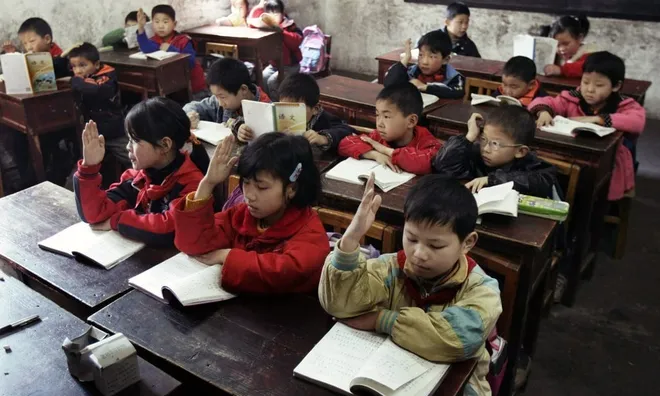 Trước ngày cha mẹ rời quê, cô bé 10 tuổi lặng lẽ để lại toàn bộ tiền lì xì và một bức thư khiến ai cũng nghẹn ngào