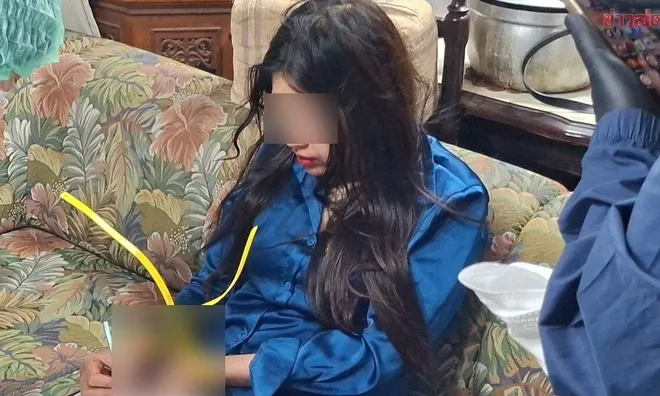 Chồng không cho vào nhà lúc nửa đêm, vợ say xỉn trèo rào phá cửa rồi làm chuyện không ai ngờ
