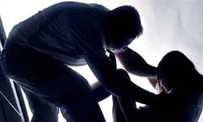 Giúp việc giết hại hai mẹ con chủ nhà sau khi bị mắng và đòi nợ khoảng 12 triệu đồng