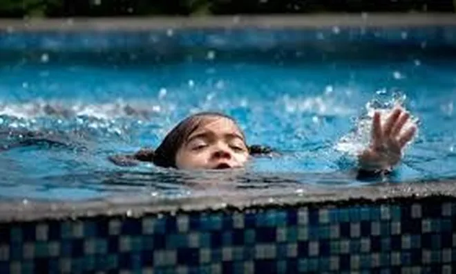 Cảnh báo: Dốc ngược người trẻ đuối nước là phản khoa học, có thể gây tử vong