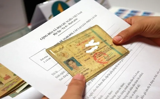 Giấy phép lái xe cấp trước 1/1/2025 thì được cấp, đổi lại thế nào, lệ phí cấp đổi, thời hạn giấy phép lái xe ra sao?