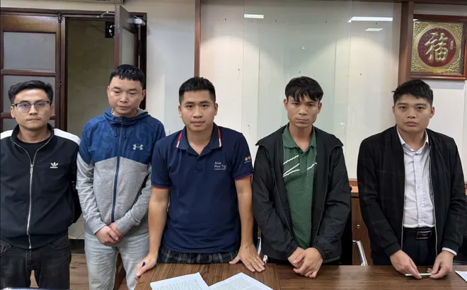 Tạm giữ người trả 30 tỷ đồng/m2 đất đấu giá tại huyện Sóc Sơn và 4 người liên quan