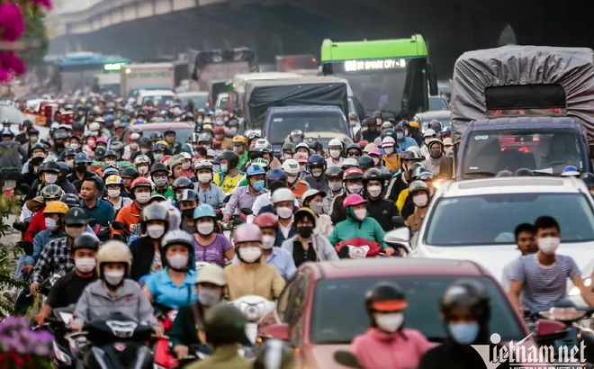 Hà Nội xử lý được 13 điểm ùn tắc giao thông thì lại phát sinh thêm 16 điểm