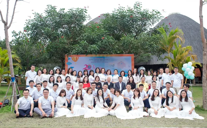 23 + 3+ 1 = Lớp Chuyên văn – Niên khóa 1997 -2000