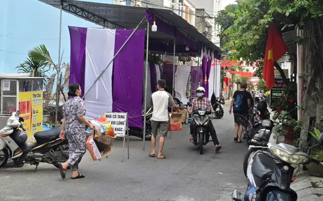 Chày và búa vứt bên hông nhà: Hé lộ tình tiết nghi án con trai sát hại cha ruột ở Đà Nẵng