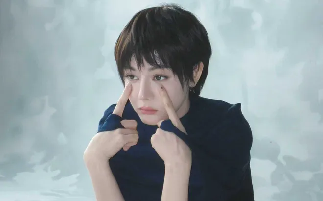 Vừa thoát nạn tại Dubai, Địch Lệ Nhiệt Ba lên tiếng xoa dịu nhưng fan vẫn quyết "làm loạn" đòi rời công ty