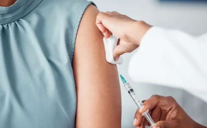 Dự thảo mới của Bộ Y tế: Nhà nước sẽ chi trả bồi thường nếu tiêm chủng bắt buộc xảy ra tai biến nghiêm trọng, cụ thể ra sao?