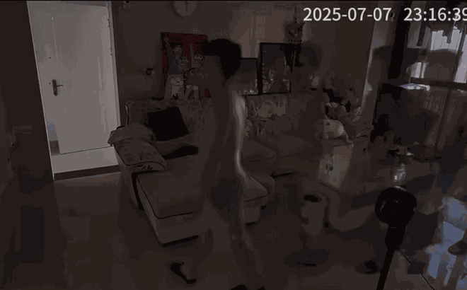 Mua camera giá rẻ, người đàn ông 'gọi vía' thành công khiến dân mạng cười nghiêng ngả