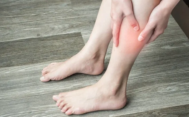 3 dấu hiệu ở chân cảnh báo lưu thông máu kém, đừng bỏ qua