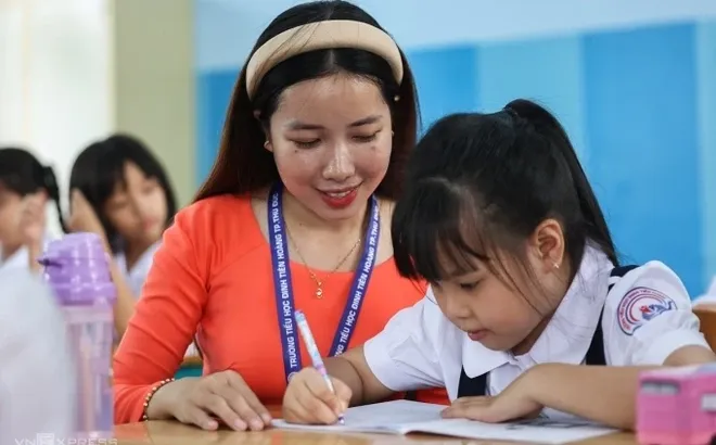 Lương giáo viên bao nhiêu thì được mua nhà ở xã hội?