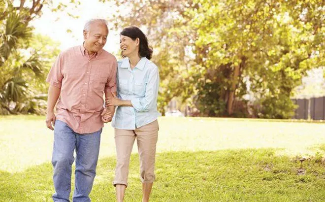 Không cần ăn kiêng khắt khe, bác sĩ chỉ 6 cách ăn giúp sống lâu hơn tới 13 năm