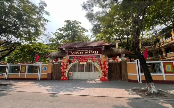 Khẩn trương xác minh vụ học sinh lớp 4 bị cô giáo đánh chấn thương tay vì quên vở