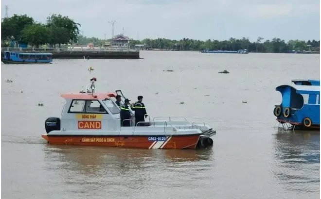 Tìm kiếm 2 người mất tích bí ẩn sau khi kết thúc tiệc sinh nhật, rời tàu du lịch lúc đêm muộn