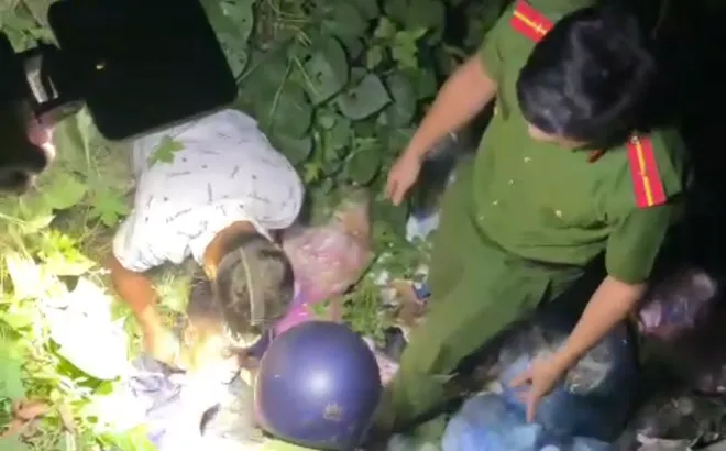 Cuộc giải cứu nghẹt thở dưới vực sâu 15m trong đêm tối, đưa thanh niên bất tỉnh lên mặt đất an toàn