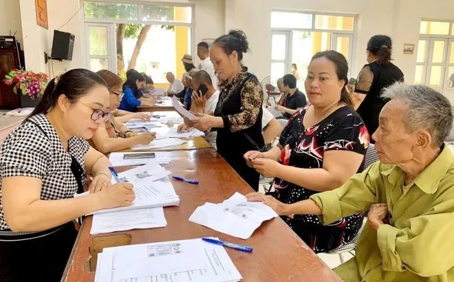 Người cao tuổi được hưởng trợ cấp xã hội hàng tháng nếu thuộc trường hợp nào?