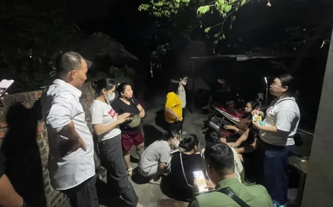 Vụ phụ huynh nghi thịt trâu lạ, thịt gà đông lạnh tuồn vào trường học, thức trắng đêm vây kho thực phẩm ở Hà Nội: Chính quyền thông tin bất ngờ