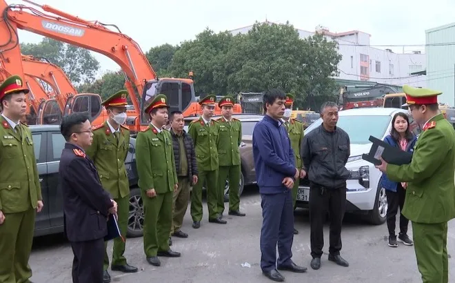 Bắt Giám đốc, Phó giám đốc và 3 nhân viên Trung tâm đăng kiểm 29-07D ở Hà Nội