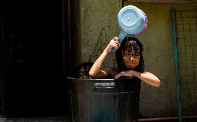 Philippines: Dừng học trực tiếp toàn quốc vì nắng kỷ lục 40,3 độ C