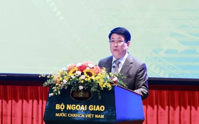 Ngoại giao đóng vai trò kiến tạo xuyên suốt các giai đoạn lịch sử