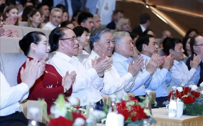 Chương trình nghệ thuật 'Bài ca chiến thắng': Bản hùng ca về lòng yêu nước