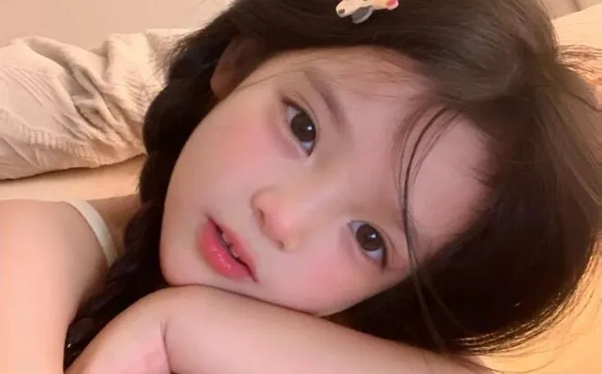 Con rể ngoại tình về bỏ vợ bầu, bố vợ đặt tên cho cháu ngoại là Mỹ Hận, đứa trẻ lớn lên rất đáng thương