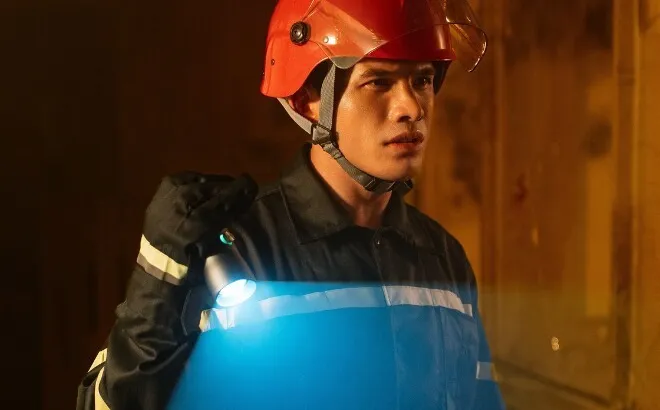 Quốc Thiên bất chấp nguy hiểm khi thực hiện MV, quyết tâm "mua trọn đời" bài hát của Đông Thiên Đức