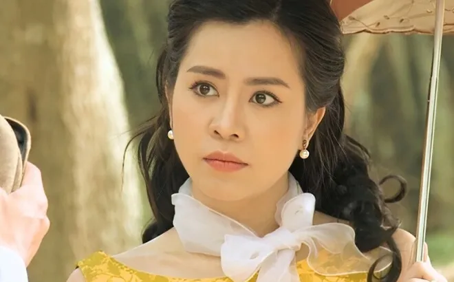 Mỹ nhân phim miền Tây đẻ con cho bạn diễn giờ làm mẹ đẹp nõn nà, quyết không sinh thêm dù gen cả nhà đẹp đỉnh