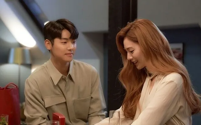 Tìm vợ cũ nối lại tình xưa, ngày đi đăng ký kết hôn, cô ấy dẫn theo một người khiến tôi sững sờ